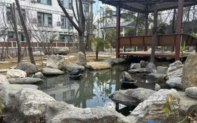 Hongyou Homestay (Dali Chongsheng Temple San Ta Branch)