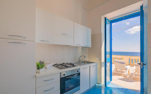 Holiday home with sea view in Castro, on the Adria-Marinè