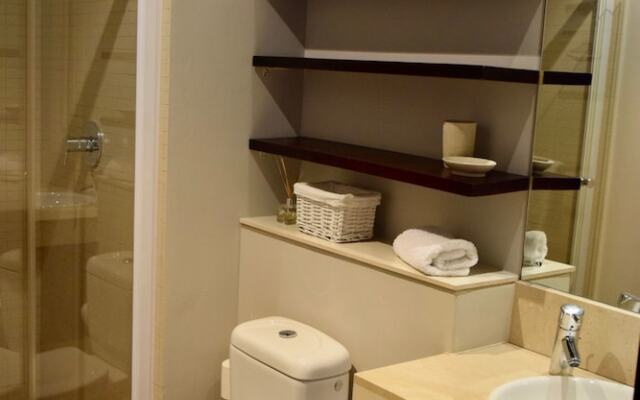 Beach House-style Apartment In City Centre