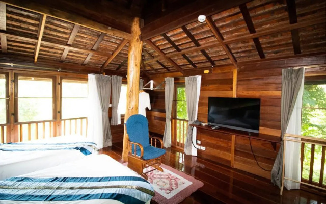 Royal Train Garden Resort By Zuzu