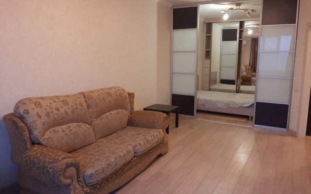 Apartment on Pervomayskiy Prospekt 76-3