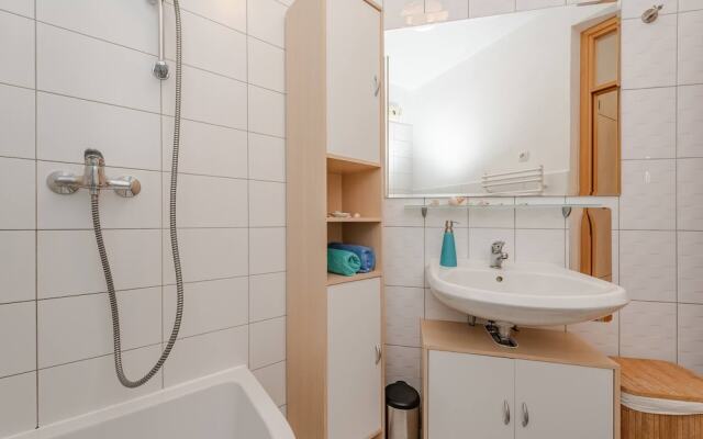 Romantic Oasis modern Apartment