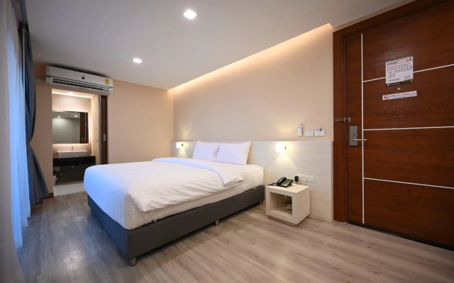 L2 Hotel (SHA Extra Plus)