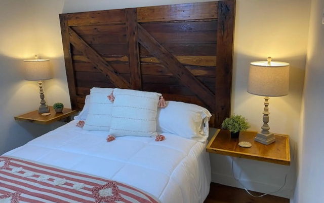 Greeter Falls Lodge Suite 4