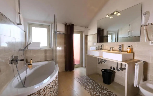 Penthouse von Gloeden