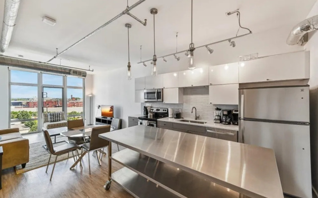 Sunset Boulevard Apartments