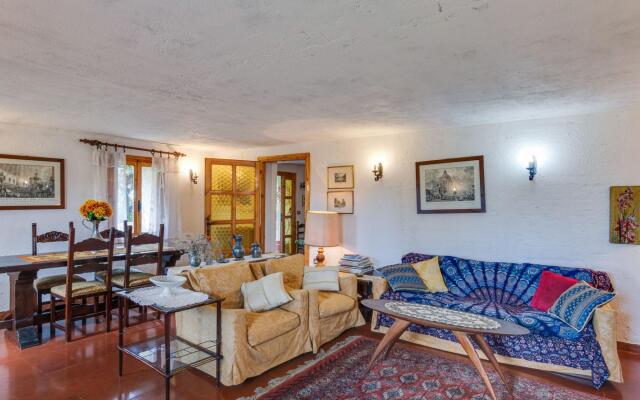 Cozy Detached House, Wide Garden, Wifi
