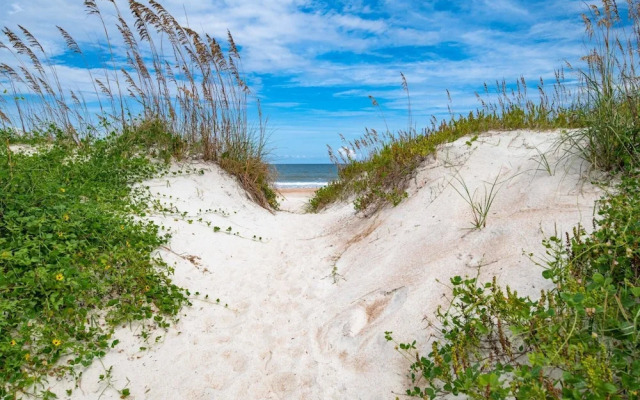 Golden Mile Beach Retreat