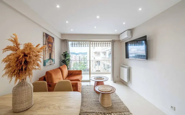Renovated Flat 250m From the Beach - Town Centre - 2br/6p