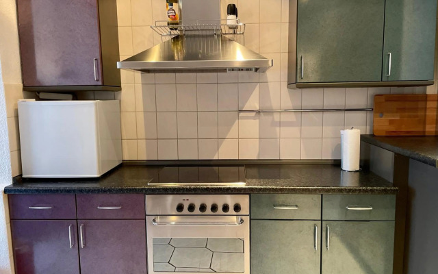 Purple Kitchen - Apartment mit großer Wohnküche