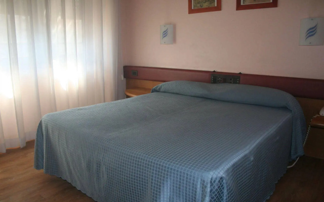 Albert Hotel