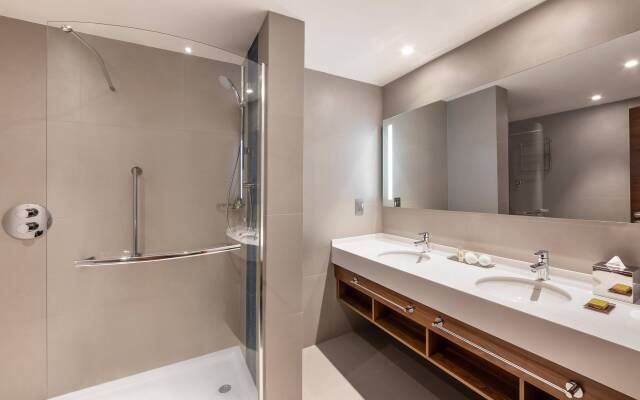 DoubleTree by Hilton Dubai Al Jadaf Hotel