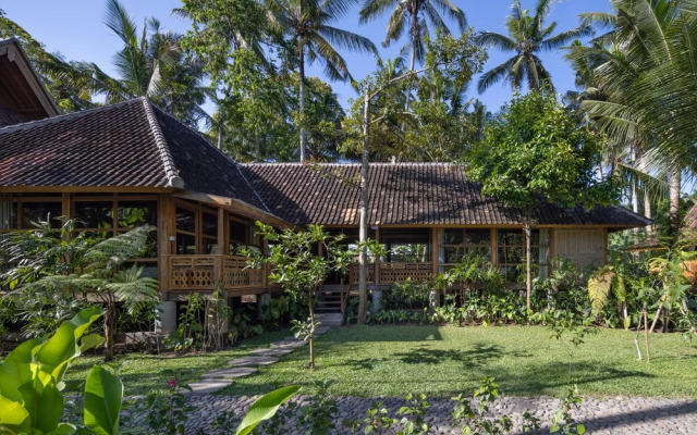 Rumah Kayu Resort