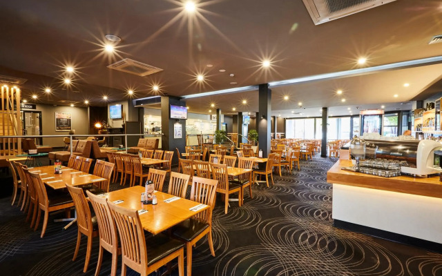 Mornington Hotel