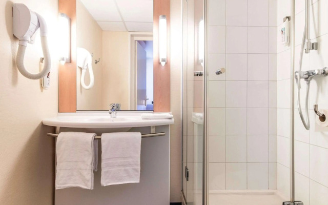 ibis Issoire