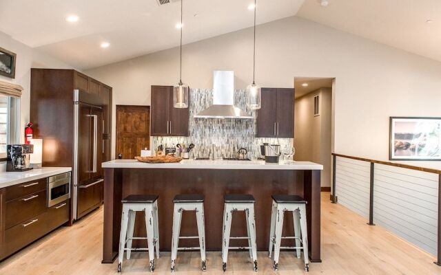 3854 Regina Road Home