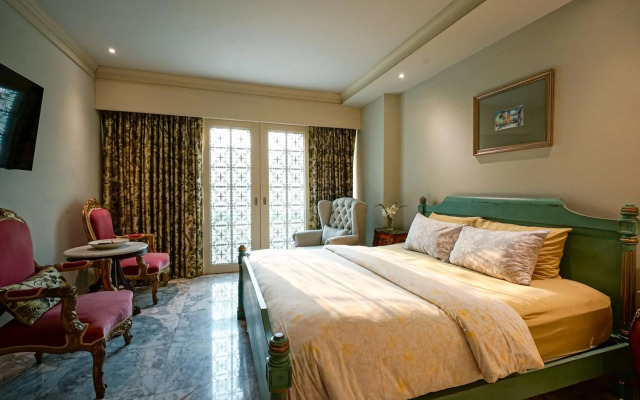 At Pingnakorn Riverside Hotel Chiangmai