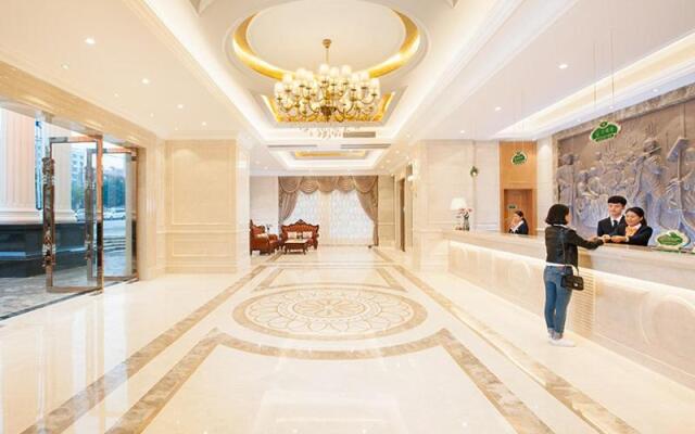 Vienna Hotel(Nanxiong Shidai Guangchang Branch)