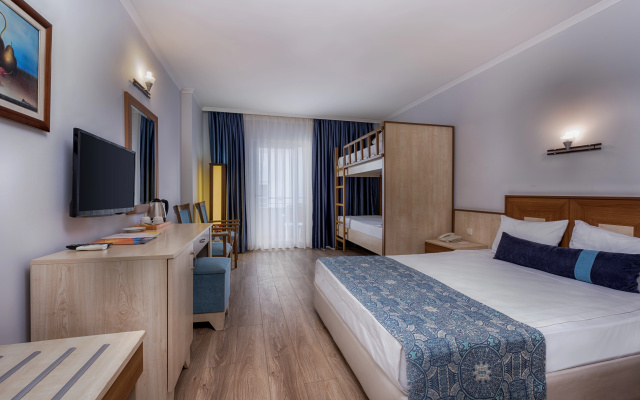 Calido Sol Hotel