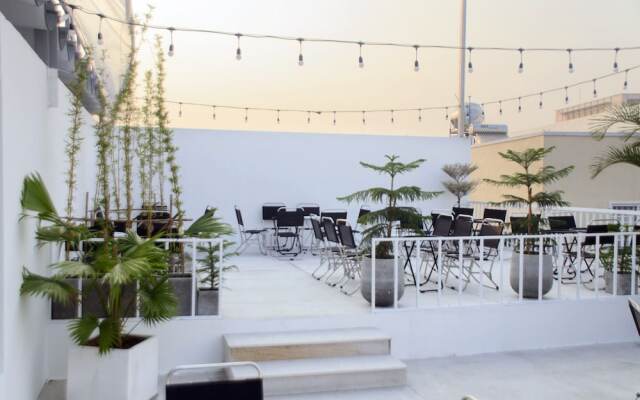 Hero Hostel & Billiards