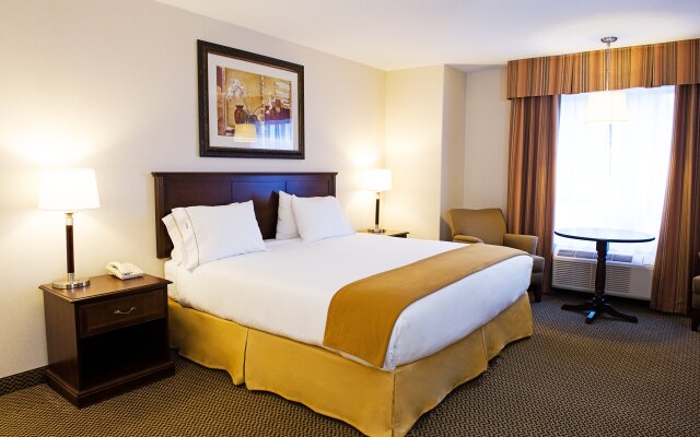 Holiday Inn Express & Suites Slave Lake by IHG