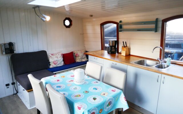 Boat apartment Rotterdam Hoop