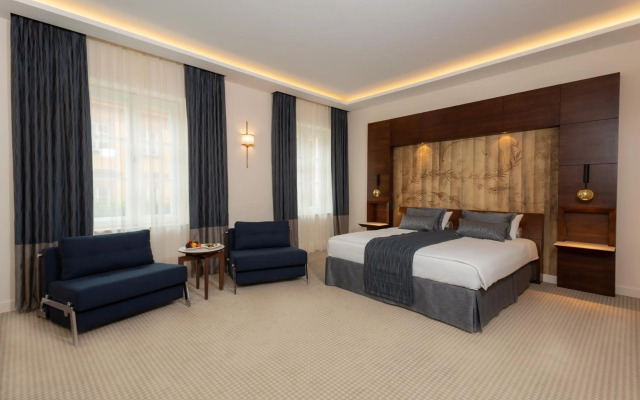 Mamaison Le Regina Boutique Hotel