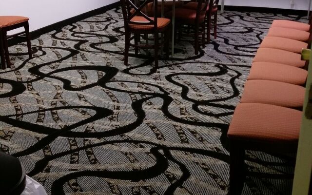 Motel 6 Hastings, NE