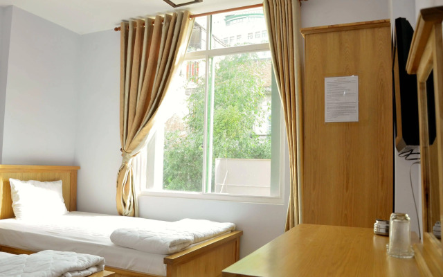 Janus Hotel