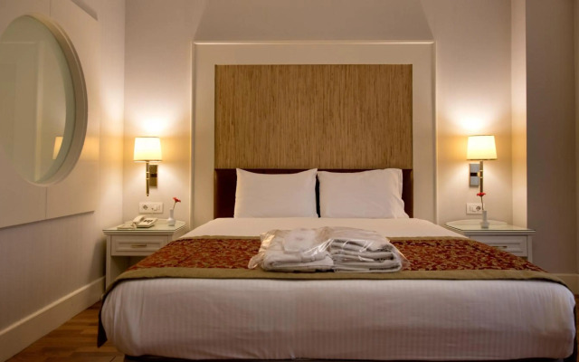 Taksim Metropark Hotel