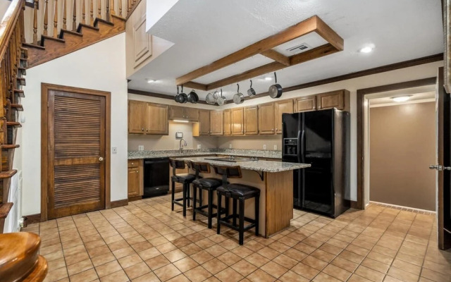 Luxurious Downtown Townhouse