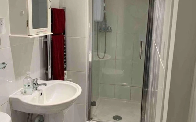 Historical GWR Building - Charming 1 bed Apartment