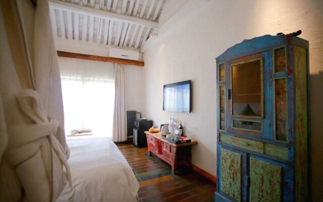 Zuoyouke Theme Hotel