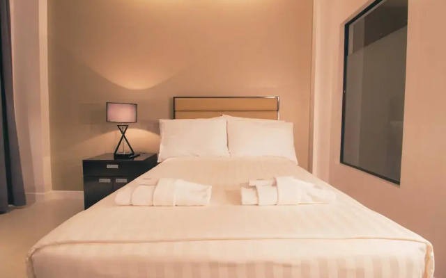Aura Condotel