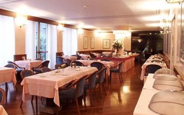 Crivi's Hotel