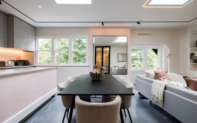 The Camden Arms - Bright and Charming 2bdr Flat