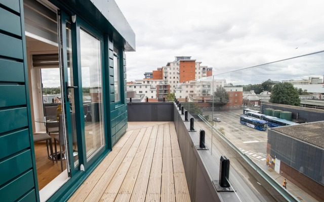 Windsor Castle Two-bedroom Apartment by Belvilla