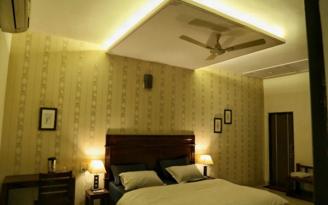 White Tulips Home Stay