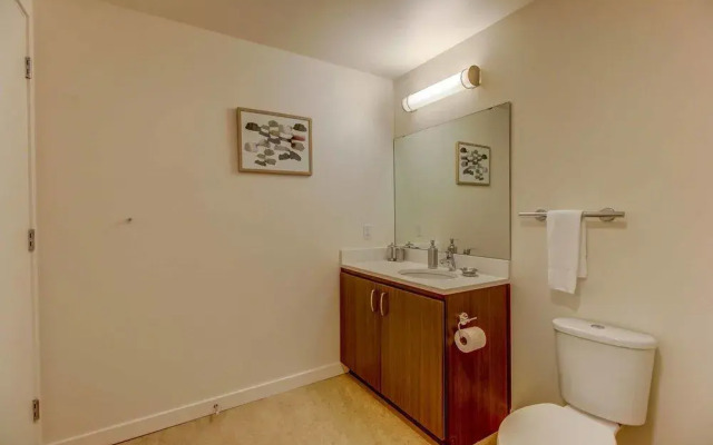 Apartment in Portland's Cultural Dist.