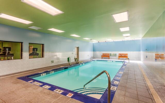 Holiday Inn Express Hauppauge-Long Island