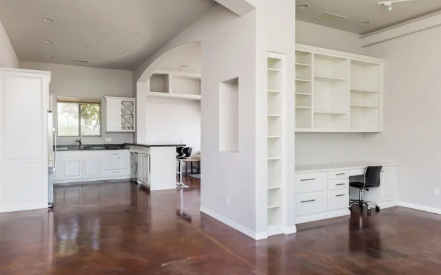 Luxury Mountain Estate-pool-spa-bbq+bar-fire pit