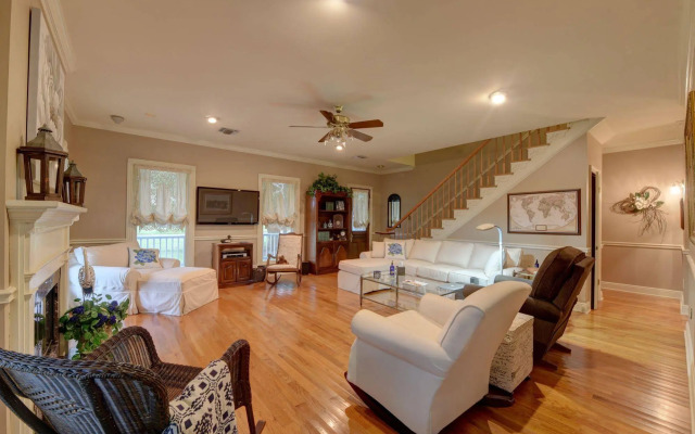 A Chateau on the Bayou Bed & Breakfast