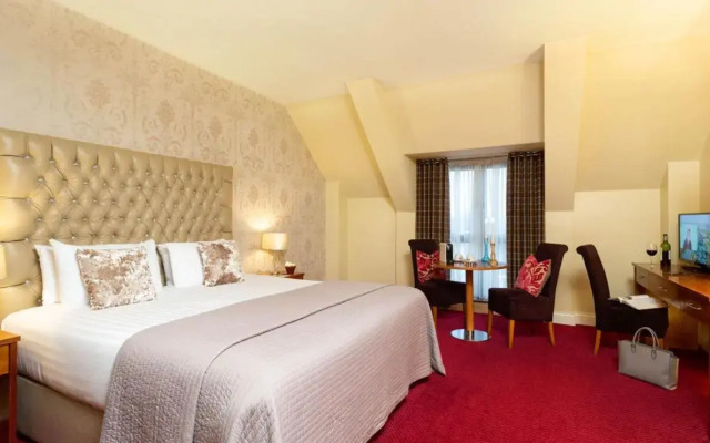 Raheen Woods Hotel