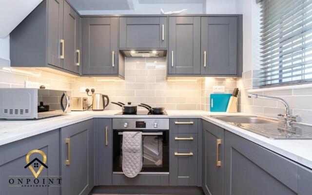 FRESH 1 Bedroom Apt With Parking
