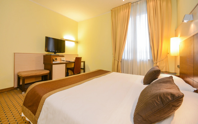 Hotel Master