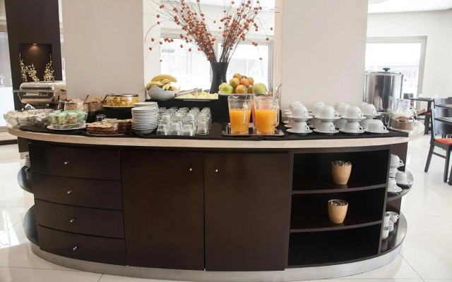 HR Luxor Hotel Buenos Aires