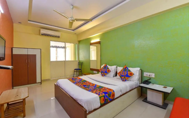 Fabexpress Vibrant Residency