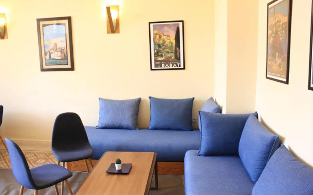 Comfy Colonial Apartments