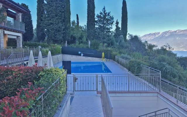 Belvedere Apartment with Garden