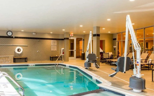 Cambria Suites Traverse City